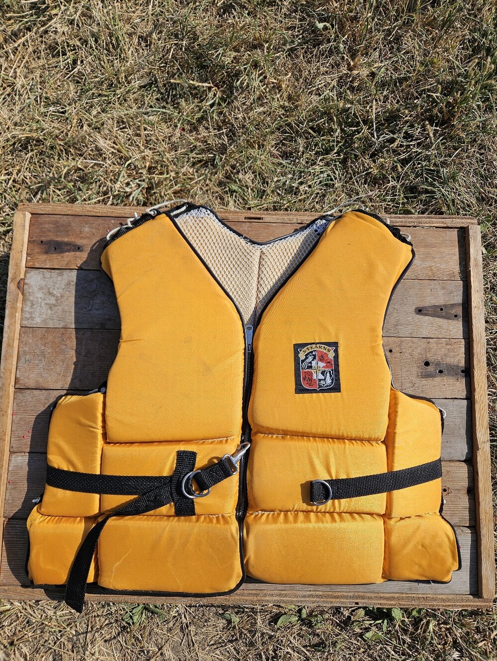 Vintage Stearns Sans-Souci Type III Life Jacket Vest Adult Large Yellow PFD Ski